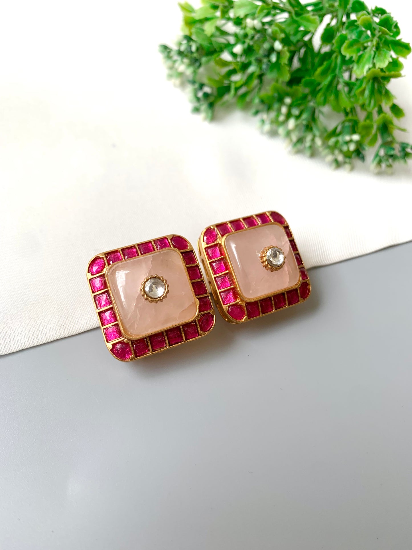 Ruvina Studs