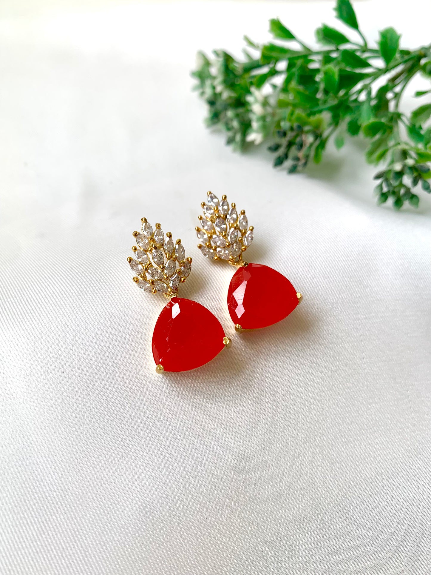 Zamal Jewels Auraya Drop Earrings – coral varia