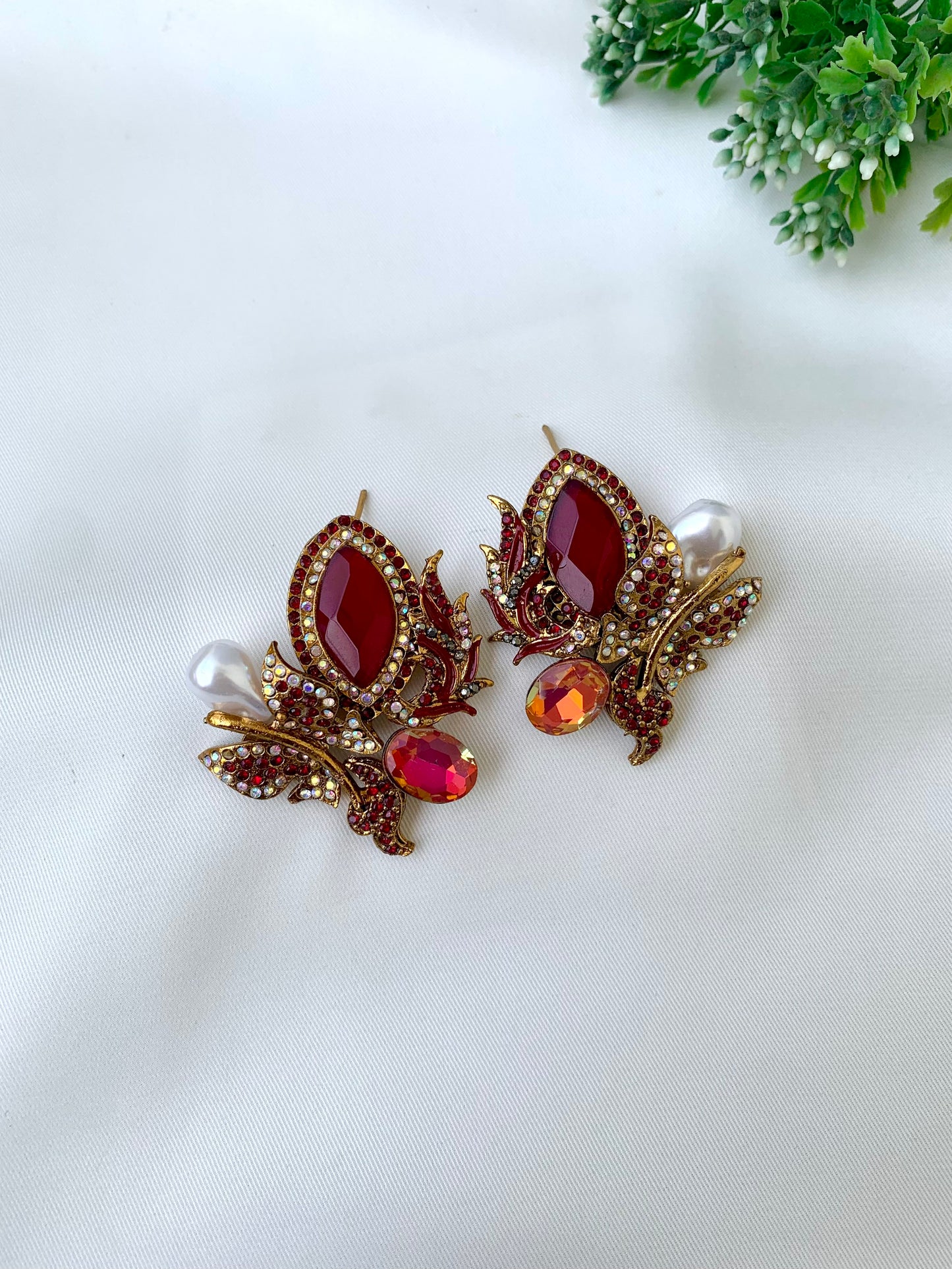 Disha ruby pearl earrings in gold plating with Turkish crystals