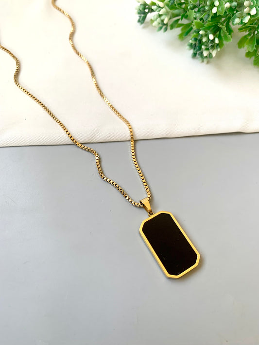 Reversible gold-plated necklace with black and white double-sided pendant — Zamal Jewels