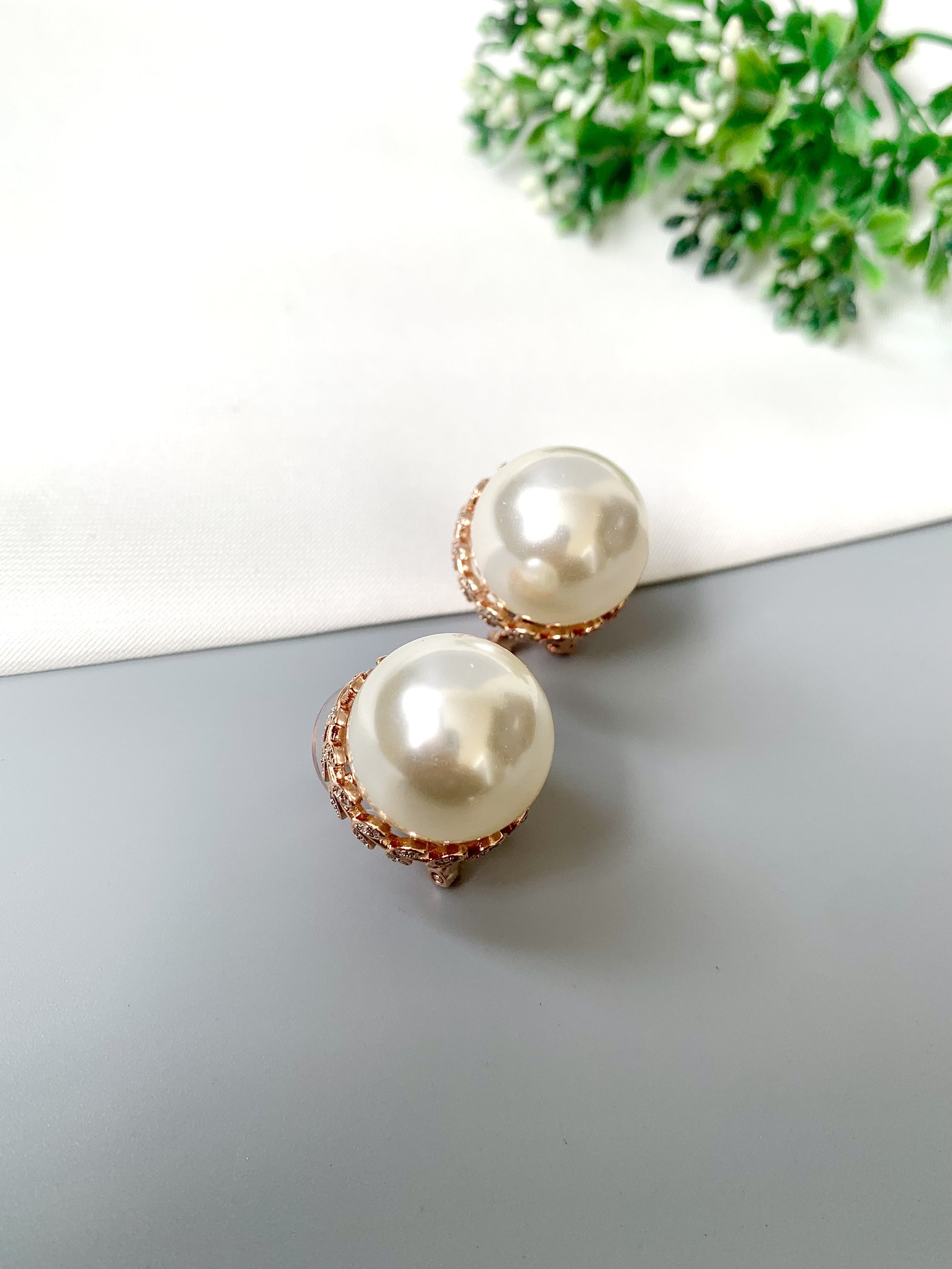 Zamal Jewels Kaia Earrings with Semi-Precious Pearl in Rose Gold Plating and American Diamonds