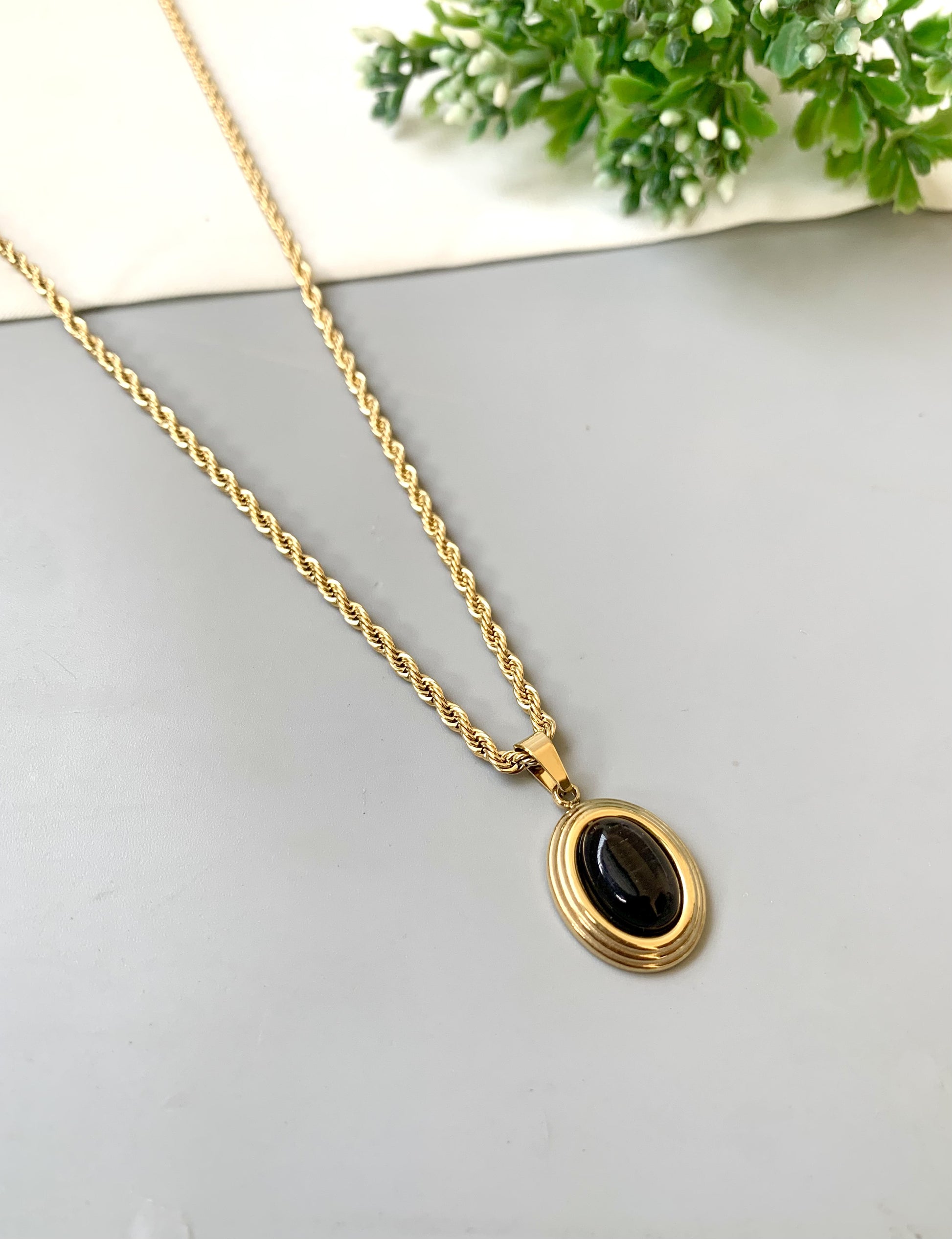 Luna jewel stone pendant necklace in 316L stainless steel – minimal and elegant daily wear jewelry