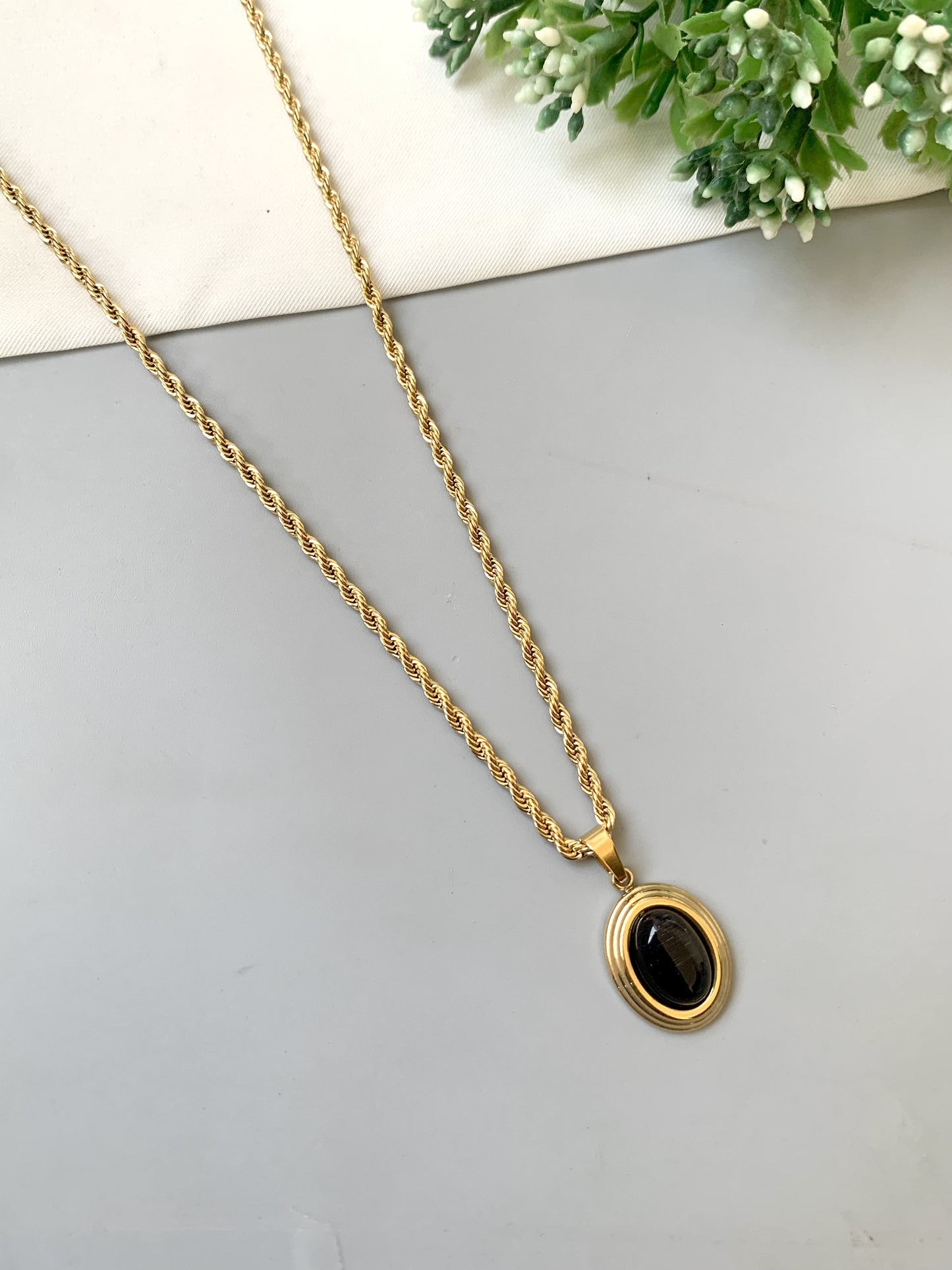 Luna jewel stone pendant necklace in 316L stainless steel – minimal and elegant daily wear jewelry