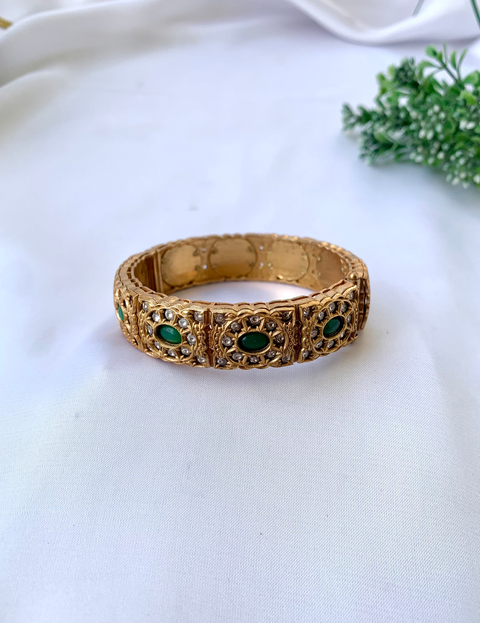 Nazaha emerald moissanite kundan bangle in victorian gold plating with openable screw design