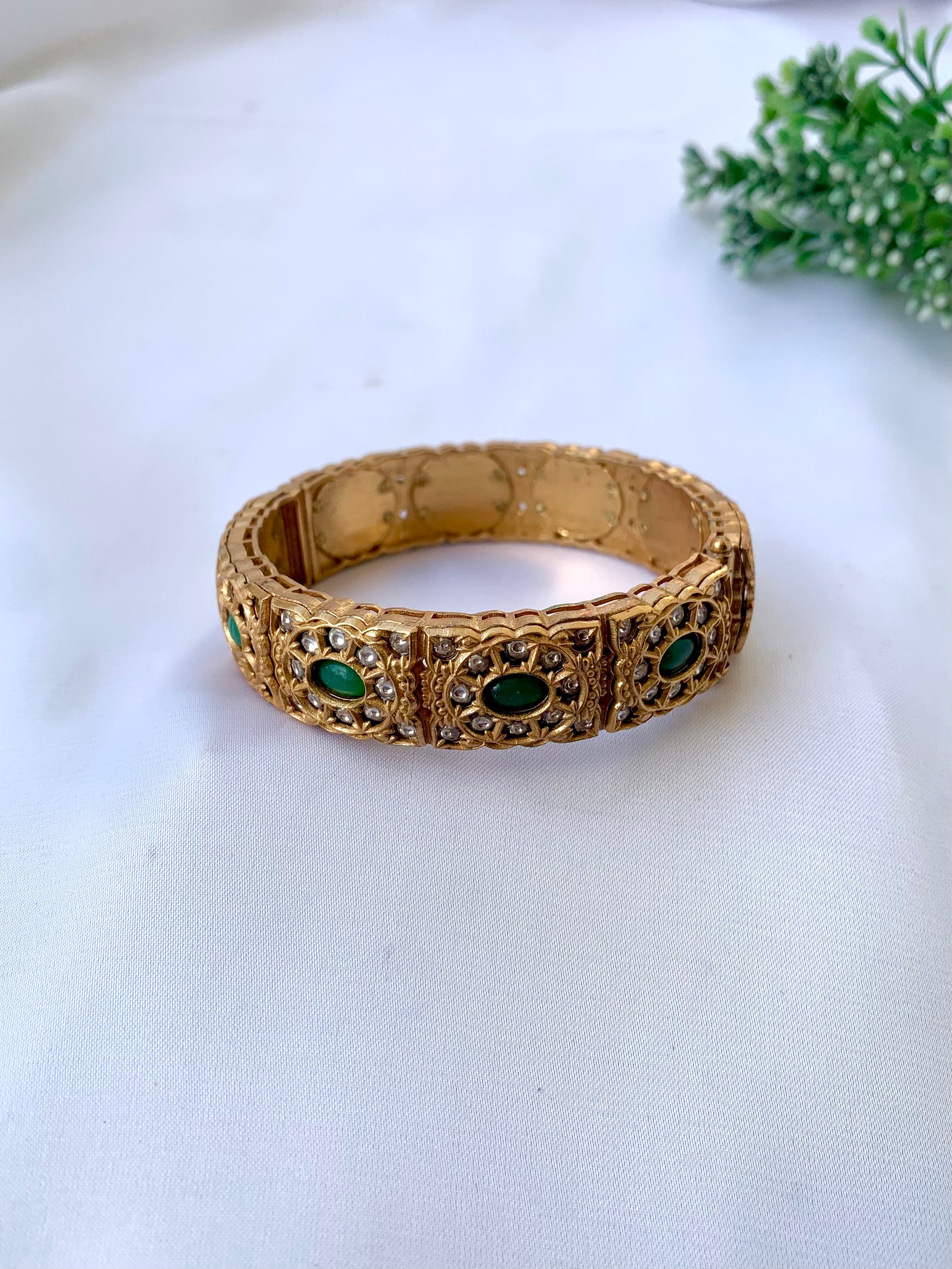 Nazaha emerald moissanite kundan bangle in victorian gold plating with openable screw design