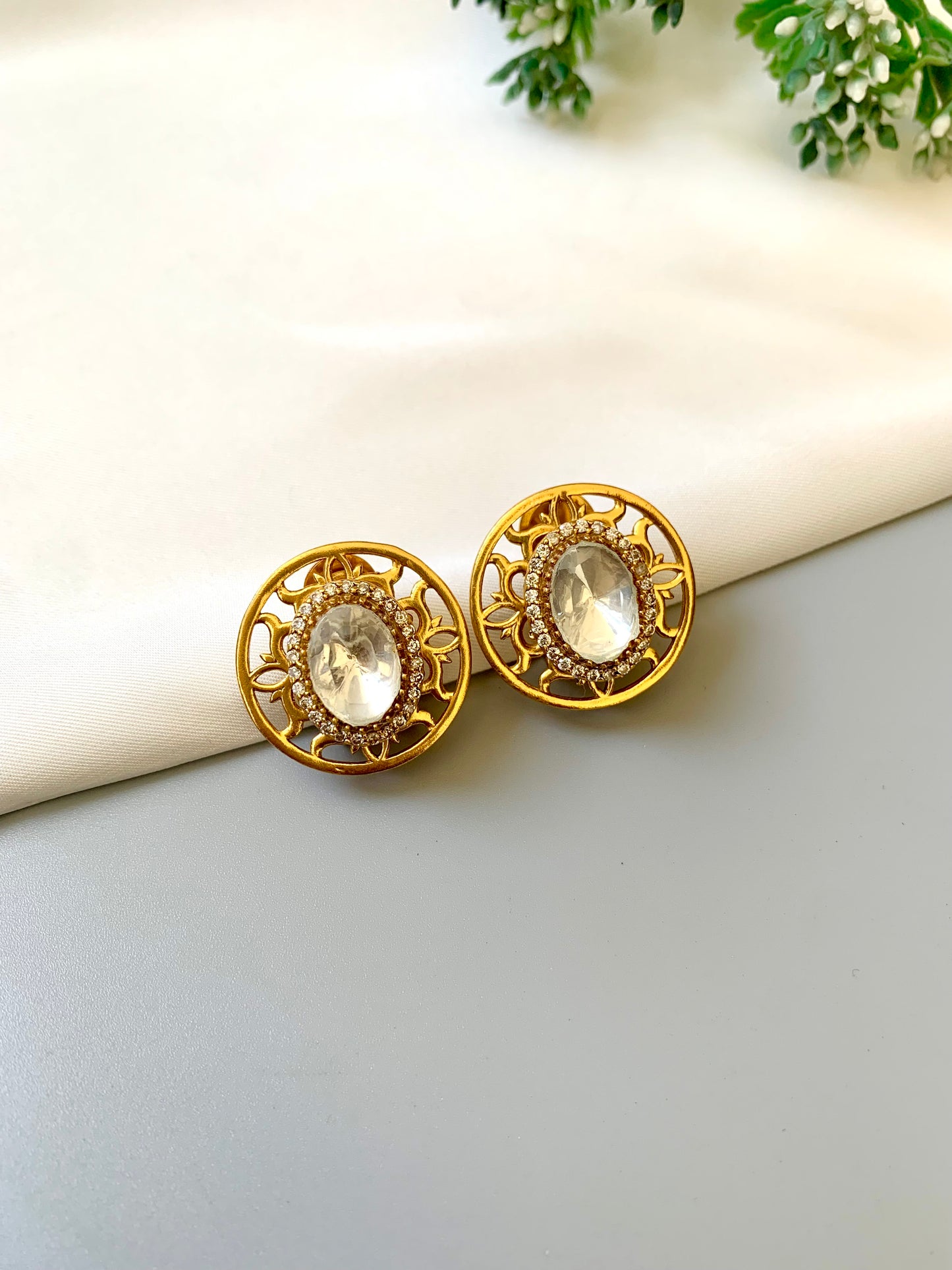 Runjhun 22kt gold plated studs with moissanite kundan and American diamonds