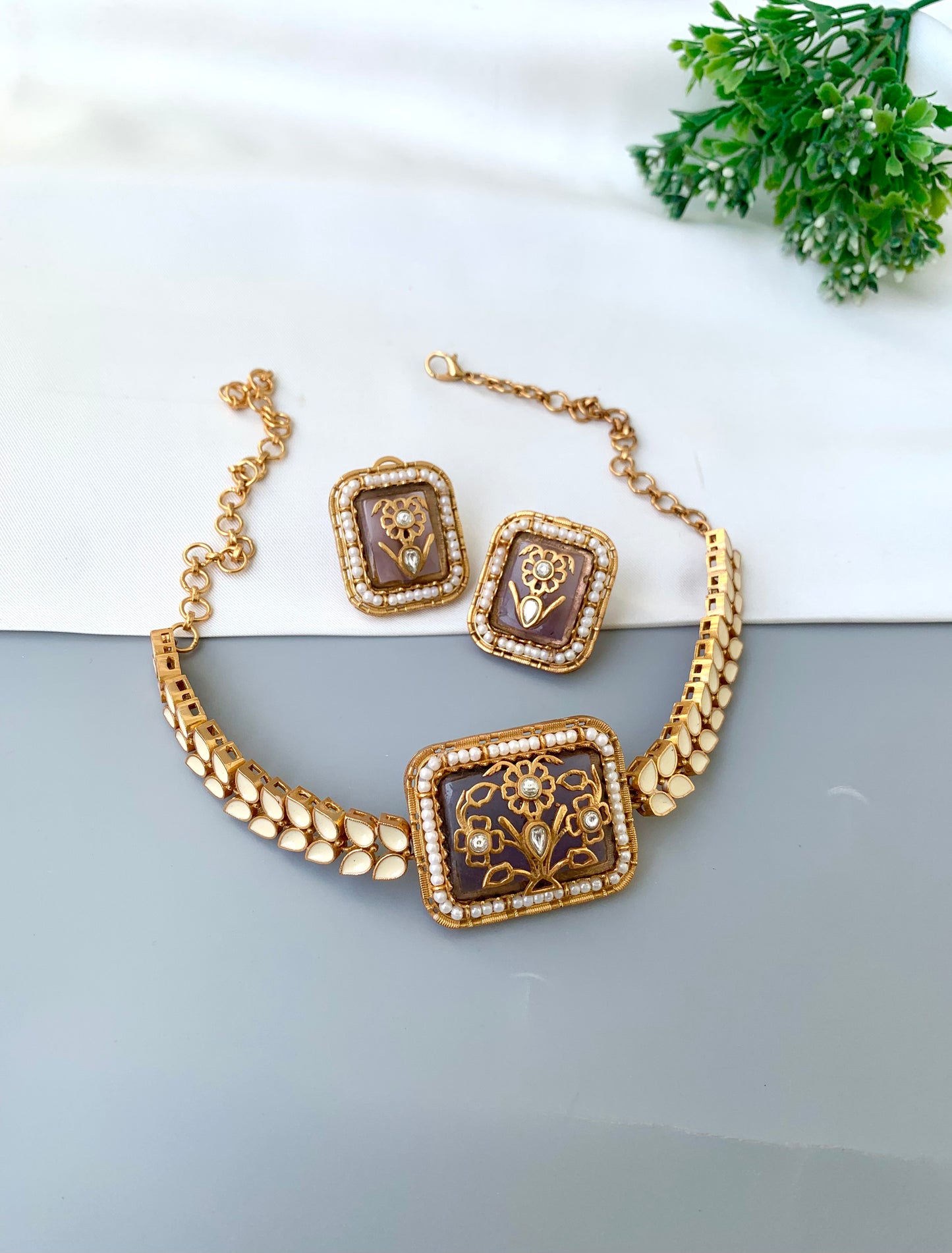 Sia polki kundan choker in victorian rose gold plating with mother of pearl and gemstone detailing
