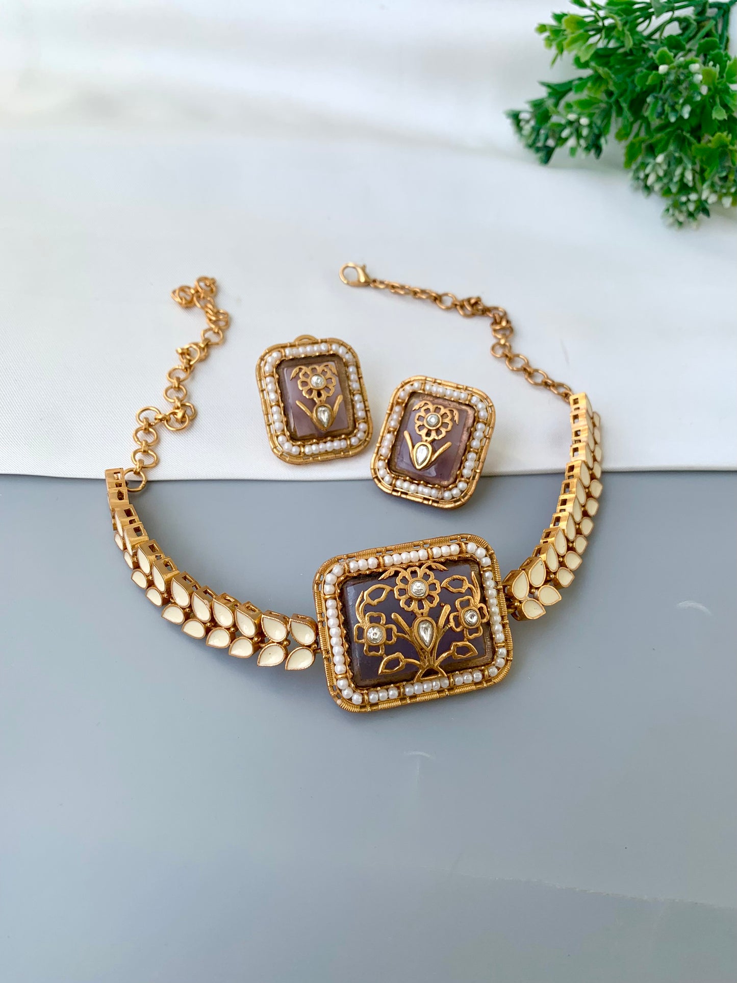 Sia polki kundan choker in victorian rose gold plating with mother of pearl and gemstone detailing