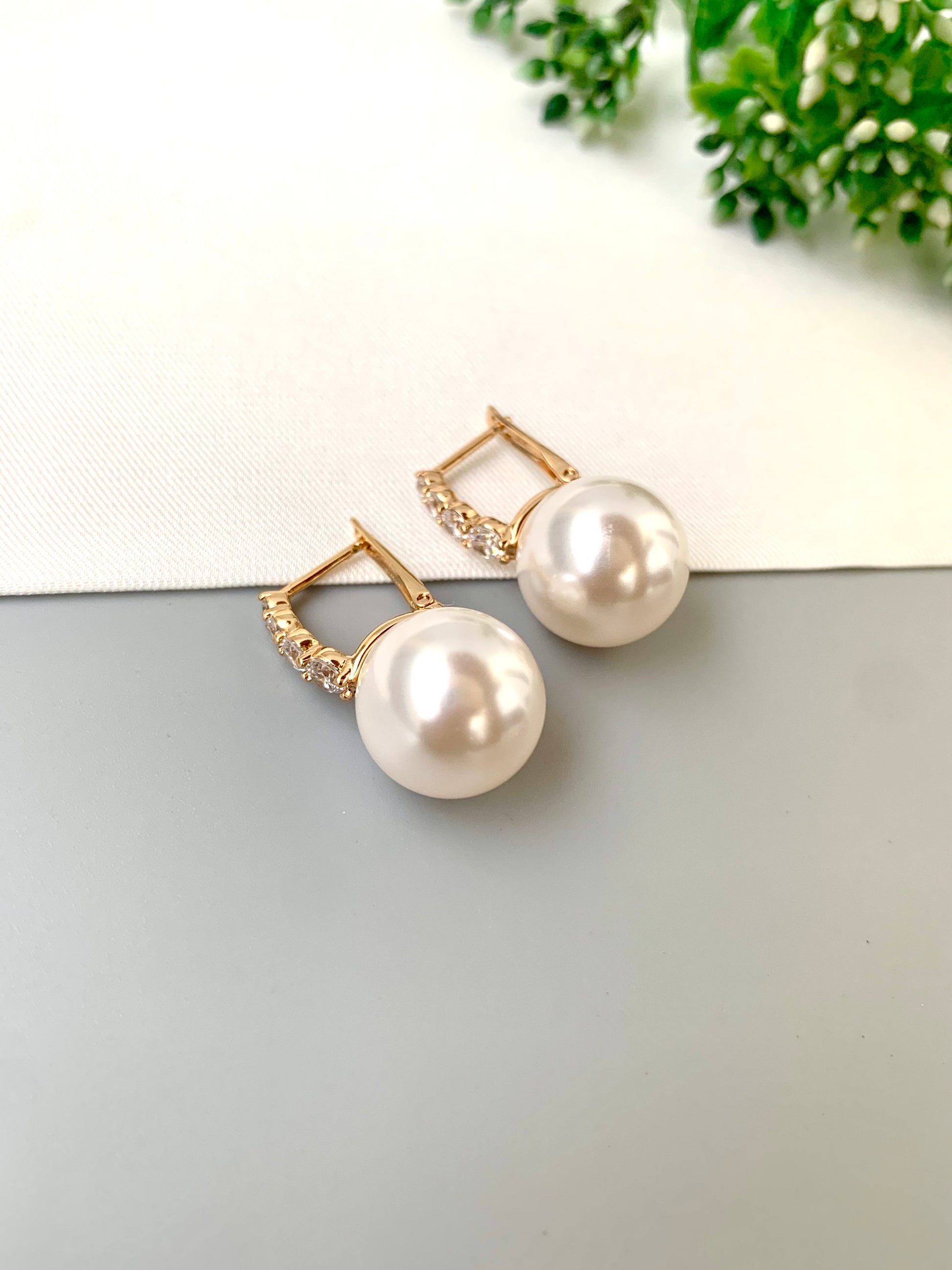 Minimalist pearl earrings perfect for formal and everyday wear